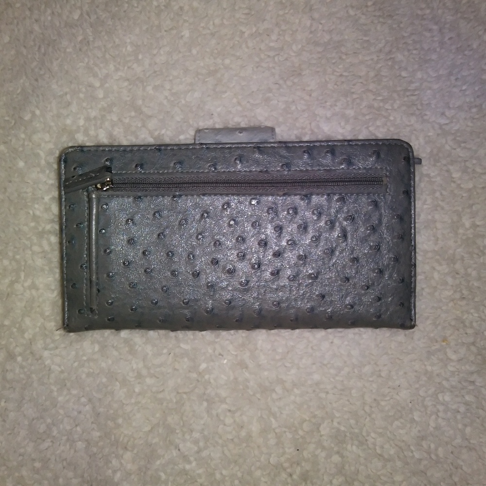 Buxton Wallet - Picture 6 of 8